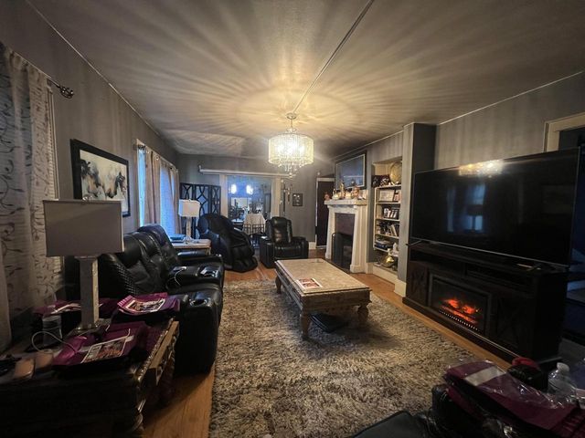 2143 S Layton BOULEVARD, Milwaukee, WI 53215