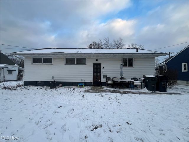 234 Bellfield Avenue, Elyria, OH 44035