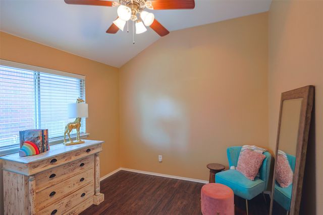 437 Sandy Creek Drive, Fort Worth, TX 76131