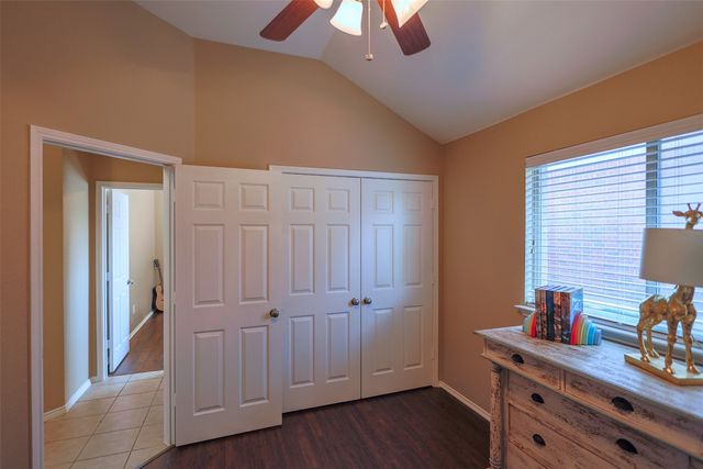 437 Sandy Creek Drive, Fort Worth, TX 76131