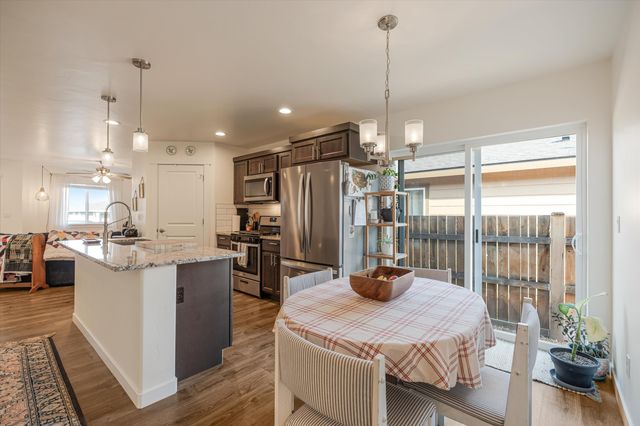 963 SE Maliah Avenue, Madras, OR 97741