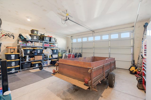 963 SE Maliah Avenue, Madras, OR 97741