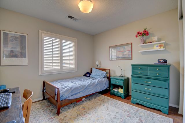 1512 Calle Sonrisa NE, Albuquerque, NM 87113