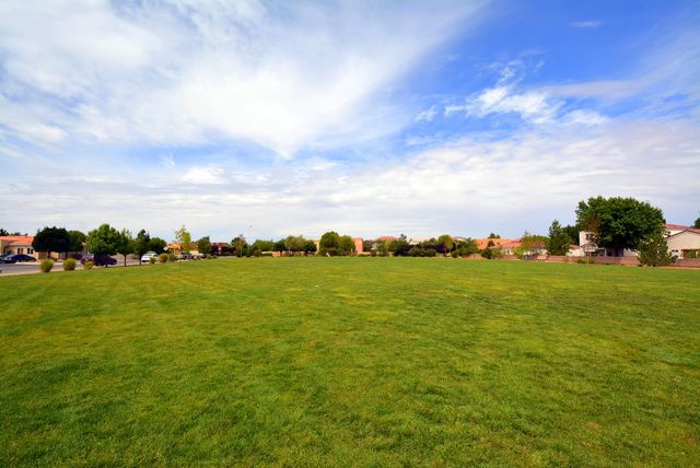 1512 Calle Sonrisa NE, Albuquerque, NM 87113