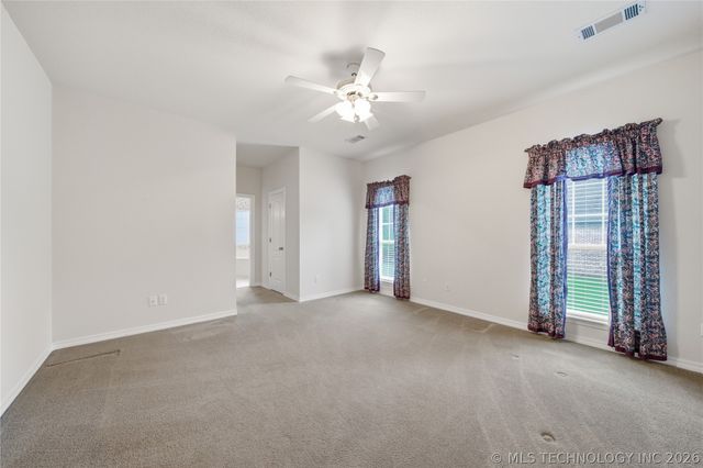 9119 N 132nd East Avenue, Owasso, OK 74055