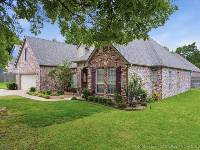 9119 N 132nd East Avenue, Owasso, OK 74055