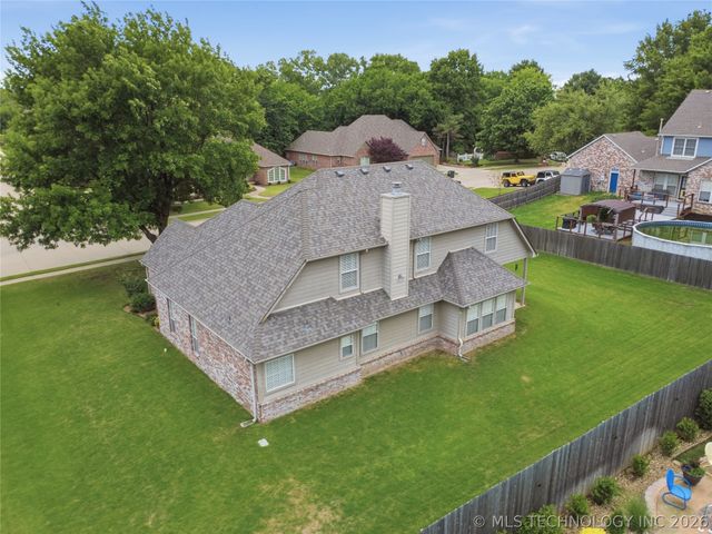 9119 N 132nd East Avenue, Owasso, OK 74055