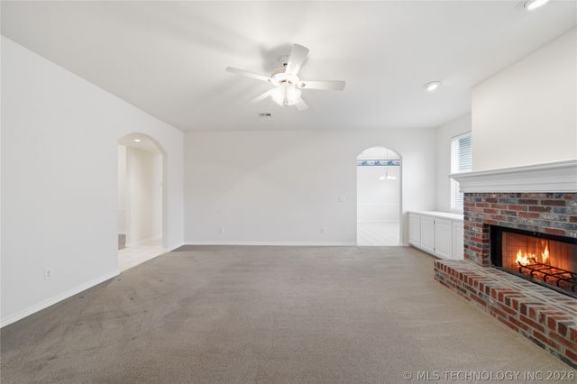 9119 N 132nd East Avenue, Owasso, OK 74055