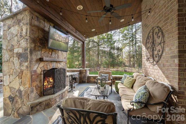 902 Fontaine Court, Waxhaw, NC 28173