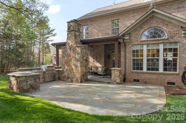 902 Fontaine Court, Waxhaw, NC 28173