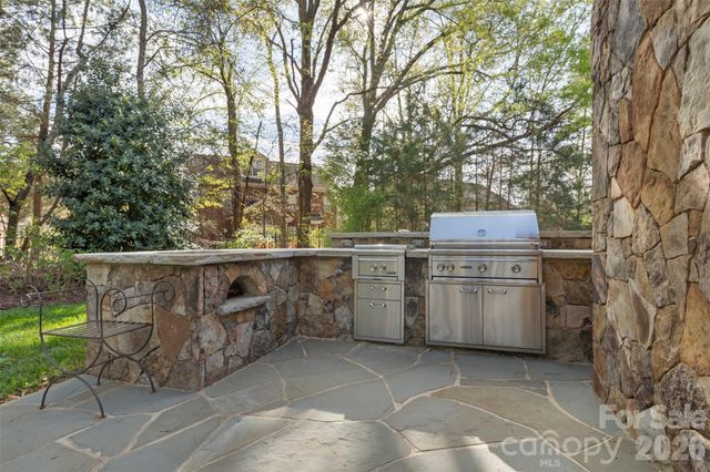 902 Fontaine Court, Waxhaw, NC 28173