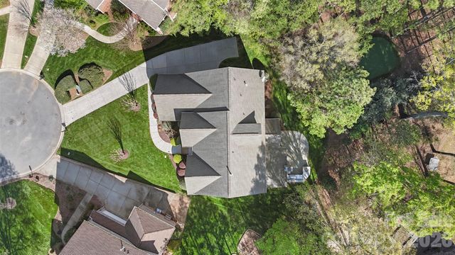 902 Fontaine Court, Waxhaw, NC 28173