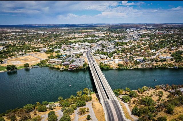 1410 Ocotilla DR, Marble Falls, TX 78654