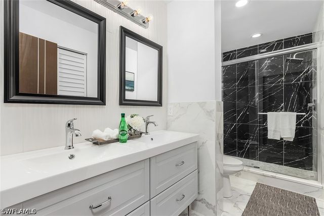 620 Luisa CT 803, Naples, FL 34104