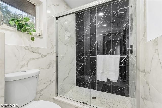 620 Luisa CT 803, Naples, FL 34104