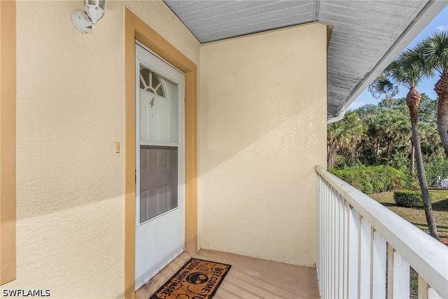 620 Luisa CT 803, Naples, FL 34104