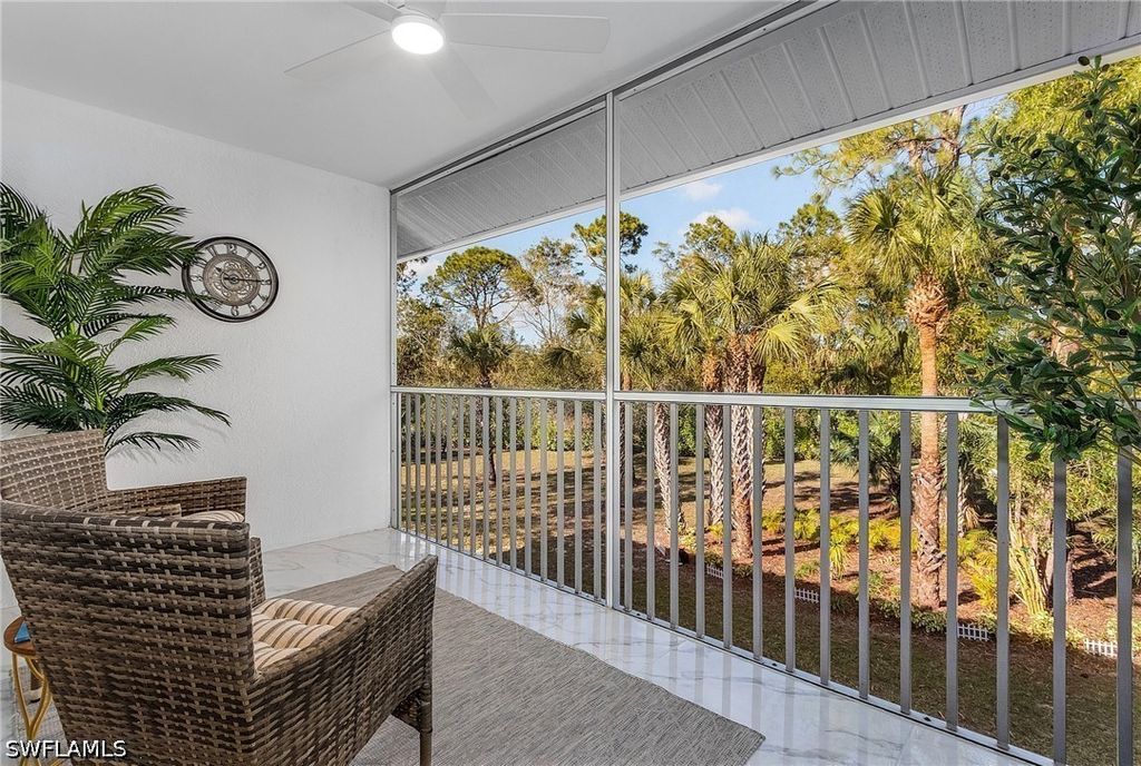 620 Luisa CT 803, Naples, FL 34104
