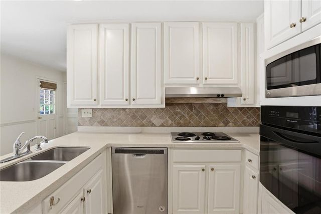 7265 Thornhill Lane NE, Atlanta, GA 30328