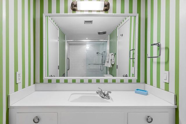 1855 E Ramon Road 14, Palm Springs, CA 92264