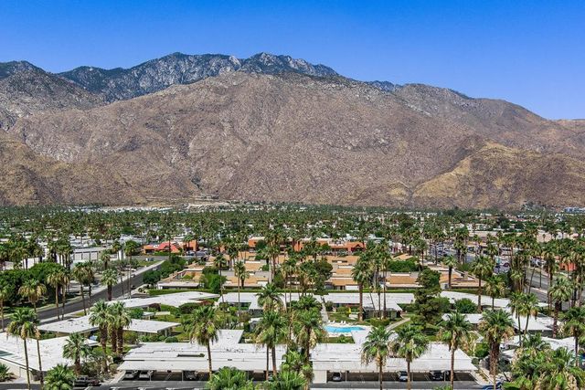 1855 E Ramon Road 14, Palm Springs, CA 92264