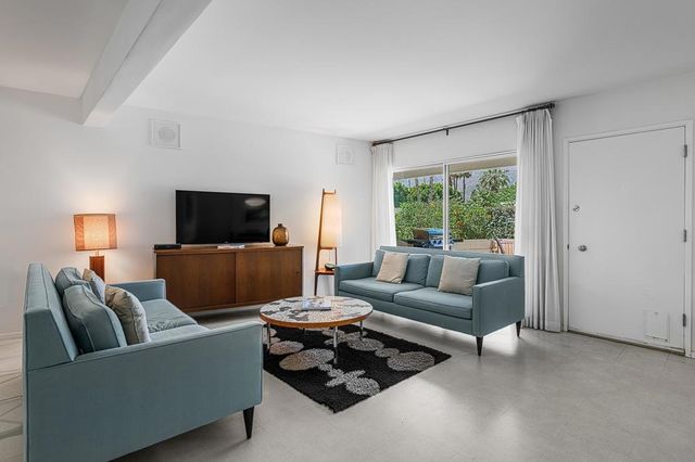 1855 E Ramon Road 14, Palm Springs, CA 92264