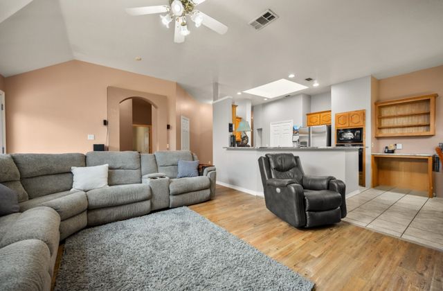 5 Churchill Court, Mansfield, TX 76063
