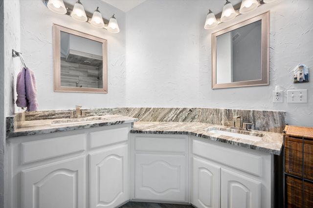 5 Churchill Court, Mansfield, TX 76063