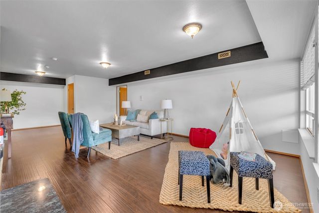1133 E Hemlock Street, Kent, WA 98030