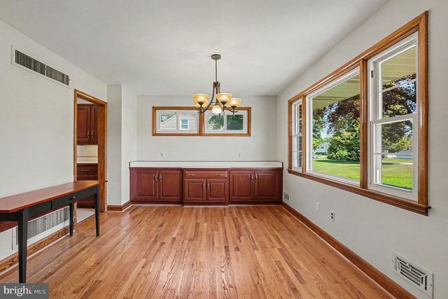 9204 SNYDER LN, Perry Hall, MD 21128