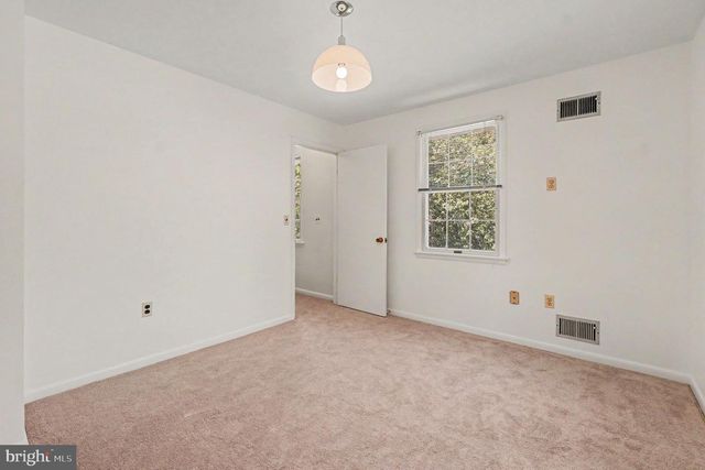 9204 SNYDER LN, Perry Hall, MD 21128