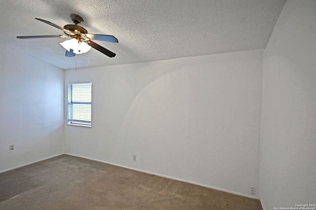 633 S Academy, New Braunfels, TX 78130