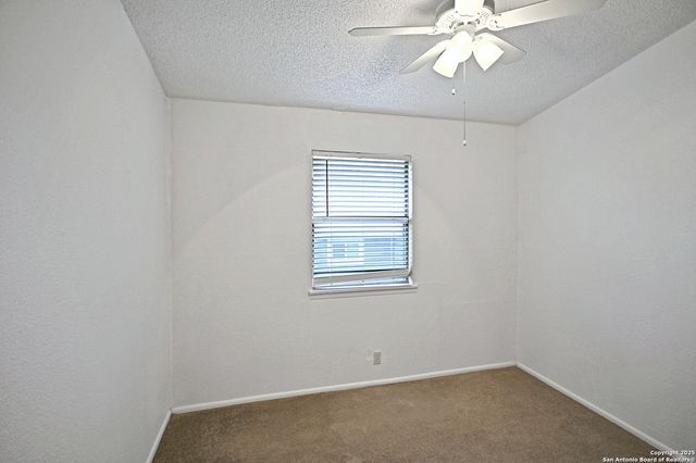 633 S Academy, New Braunfels, TX 78130