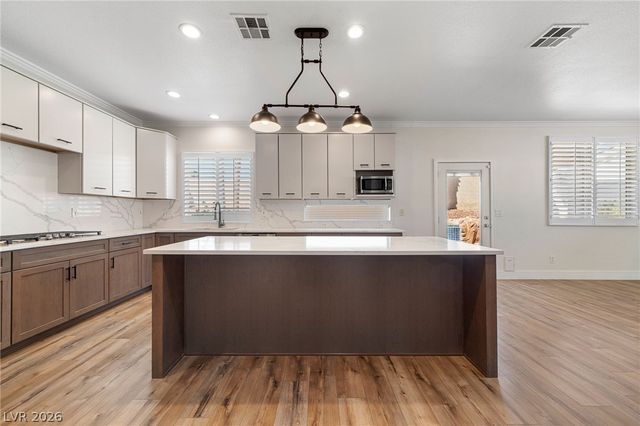 233 Leaf Bud Court, Henderson, NV 89074