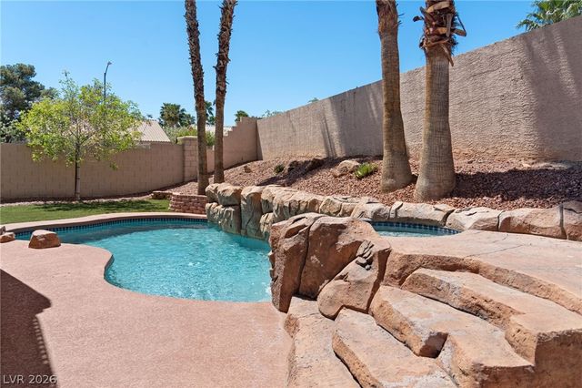 233 Leaf Bud Court, Henderson, NV 89074
