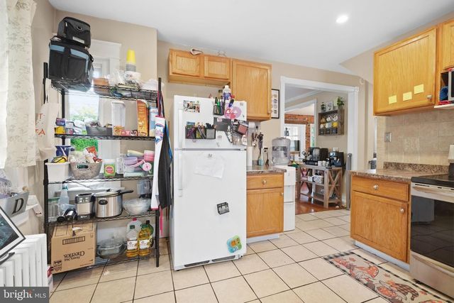 411 E WALNUT ST, Perkasie, PA 18944