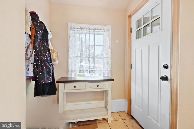 411 E WALNUT ST, Perkasie, PA 18944