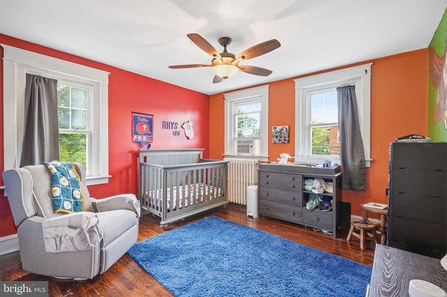 411 E WALNUT ST, Perkasie, PA 18944