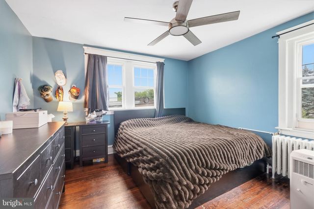411 E WALNUT ST, Perkasie, PA 18944