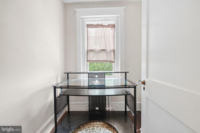 411 E WALNUT ST, Perkasie, PA 18944
