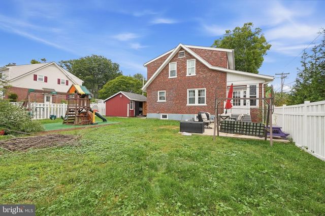 411 E WALNUT ST, Perkasie, PA 18944