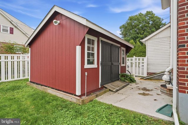 411 E WALNUT ST, Perkasie, PA 18944