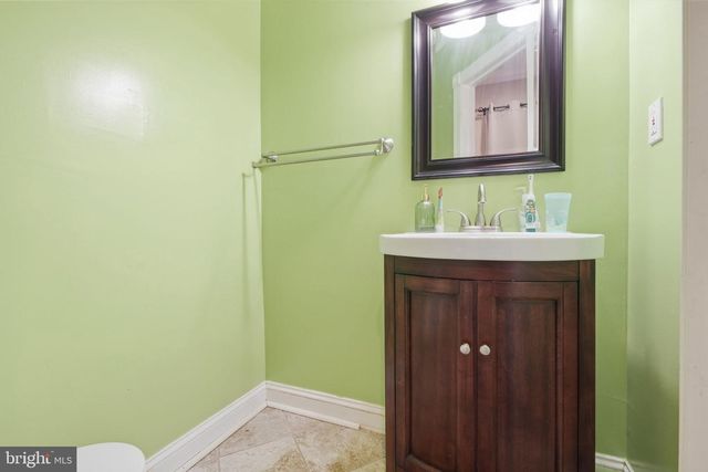411 E WALNUT ST, Perkasie, PA 18944
