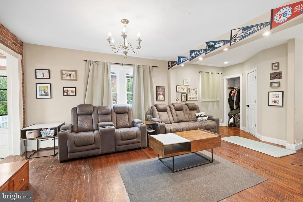 411 E WALNUT ST, PERKASIE, PA 18944 — photo 5