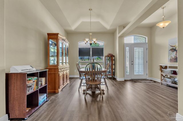 5573 Hannah St, Milton, FL 32570
