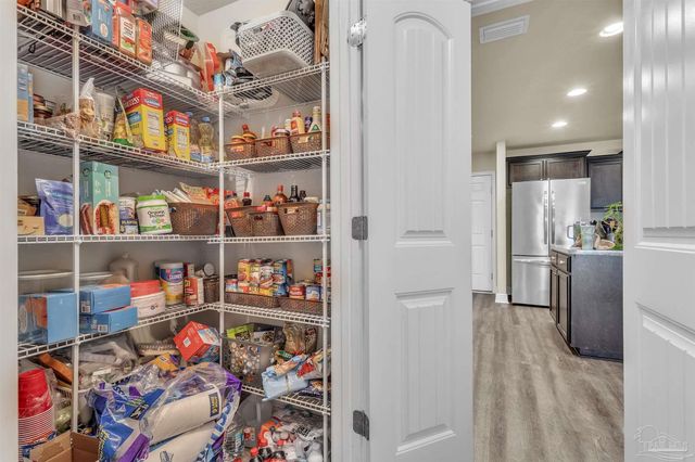 5573 Hannah St, Milton, FL 32570
