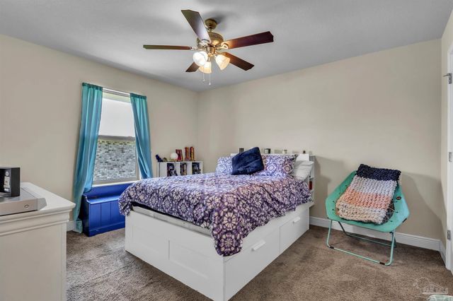 5573 Hannah St, Milton, FL 32570