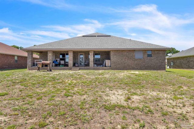 5573 Hannah St, Milton, FL 32570