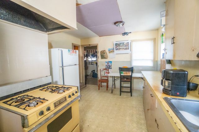 2624 Creswell Avenue, Shreveport, LA 71104