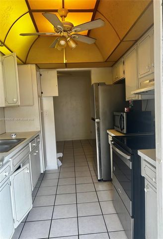 1958 Monroe St 209, Hollywood, FL 33020