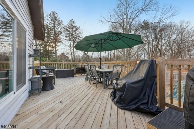 269 Paterson Ave, Midland Park Boro, NJ 07432